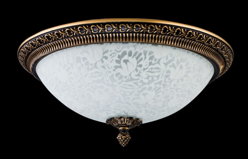 Накладной светильник Maytoni Pascal C908-CL-03-R фото Накладной светильник Maytoni Pascal C908-CL-03-R. Фото №2